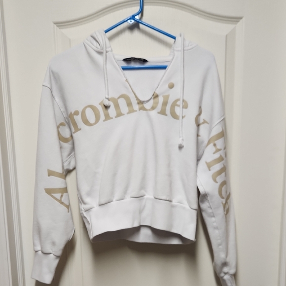 Abercrombie & Fitch Sweaters - Abercrombie & Fitch White Hoodie Sweater XS